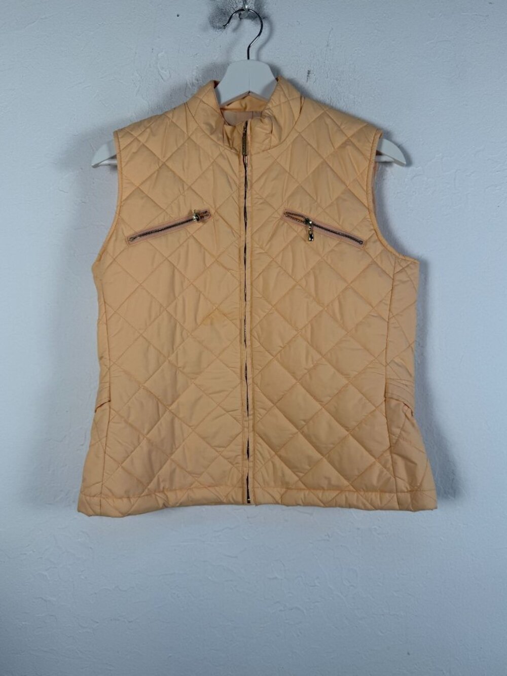 St John Sport Quilted Puffer Golf Vest Small Peach Zipper Mock Neck Zip Pocket